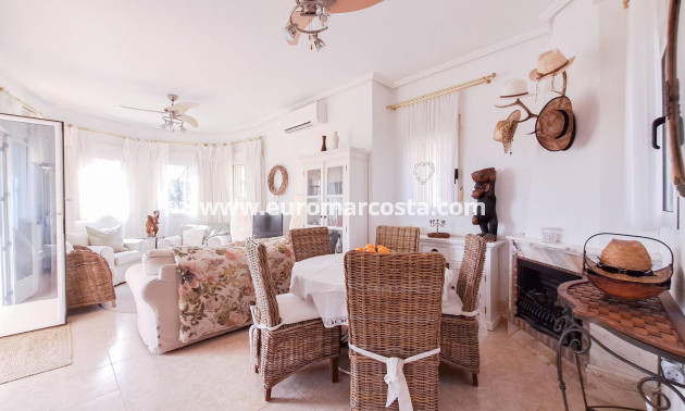 Venta - Villa - Orihuela Costa - Villamartín-Las Filipinas