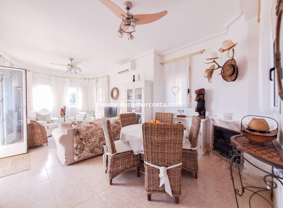 Venta - Villa - Orihuela Costa - Villamartín-Las Filipinas