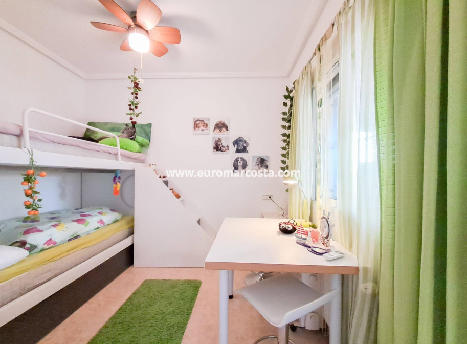 Venta - Villa - Orihuela Costa - Villamartín-Las Filipinas