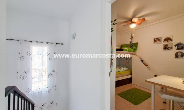 Venta - Villa - Orihuela Costa - Villamartín-Las Filipinas