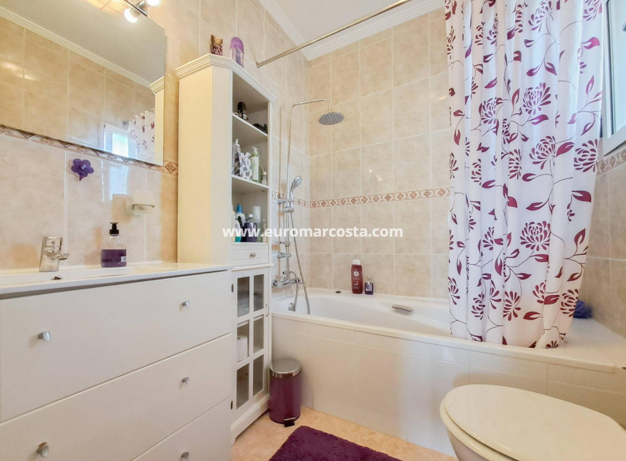 Venta - Villa - Orihuela Costa - Villamartín-Las Filipinas