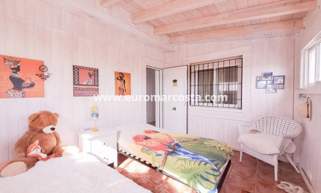 Venta - Villa - Orihuela Costa - Villamartín-Las Filipinas