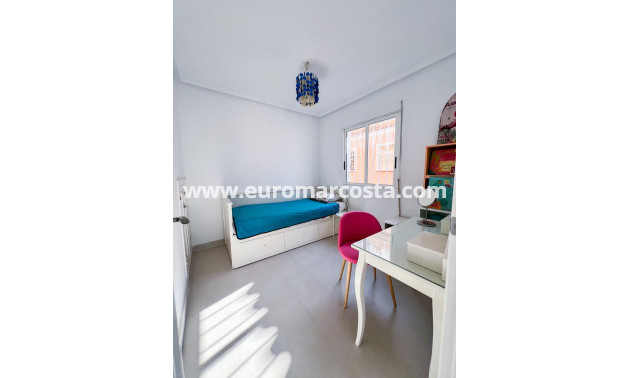 Sale - Bungalow - Torrevieja - TORREVIEJA