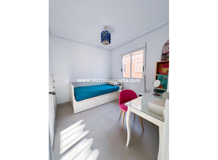 Sale - Bungalow - Torrevieja - TORREVIEJA