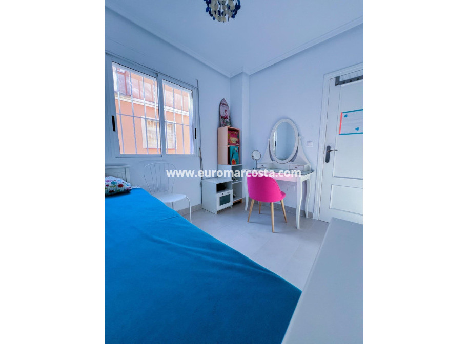 Sale - Bungalow - Torrevieja - TORREVIEJA