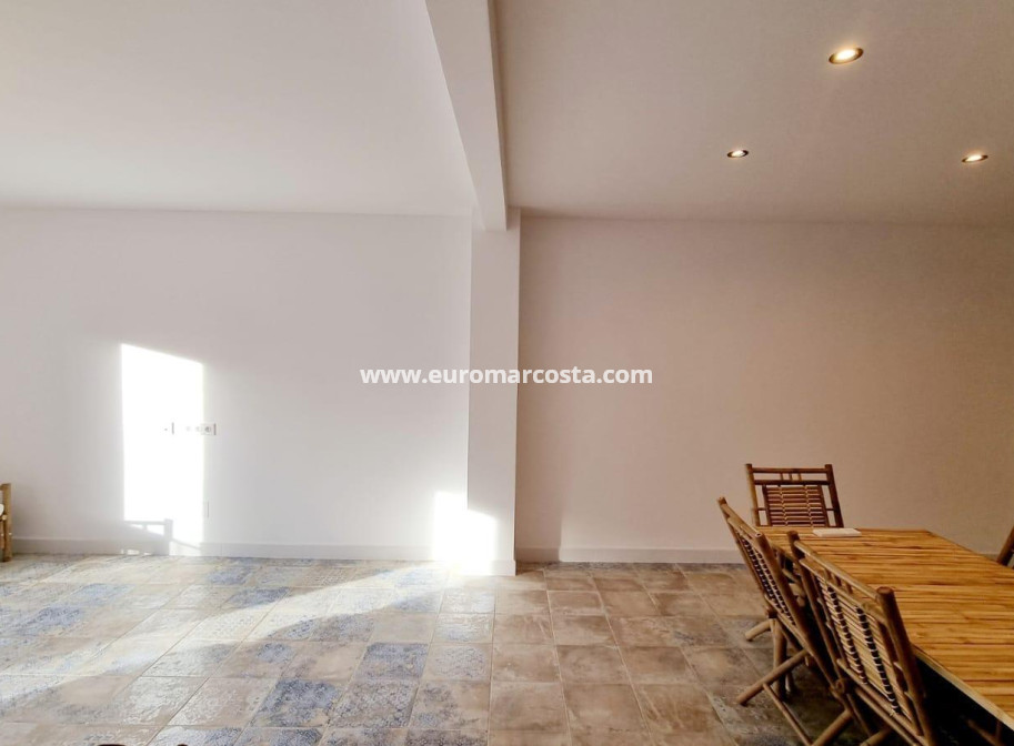 Objekte zum Wiederverkauf - Wohnung - Torrevieja - TORREVIEJA