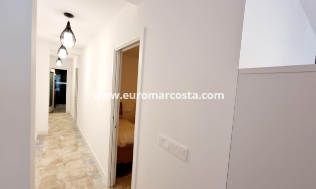 Objekte zum Wiederverkauf - Wohnung - Torrevieja - TORREVIEJA