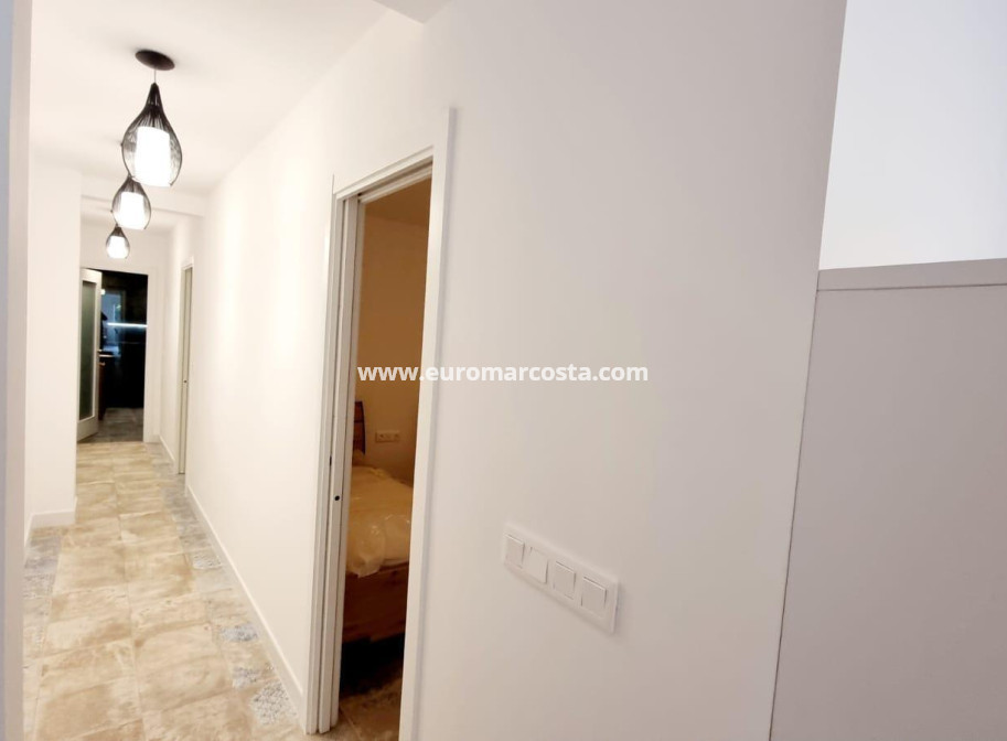 Objekte zum Wiederverkauf - Wohnung - Torrevieja - TORREVIEJA