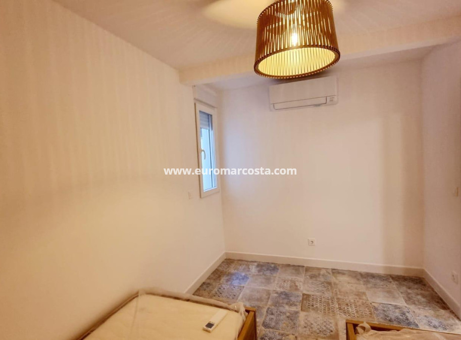 Objekte zum Wiederverkauf - Wohnung - Torrevieja - TORREVIEJA