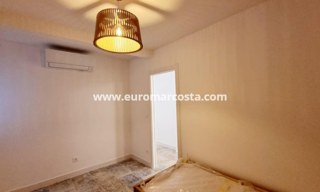 Objekte zum Wiederverkauf - Wohnung - Torrevieja - TORREVIEJA