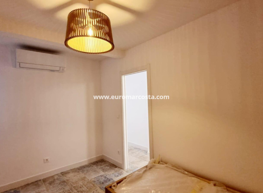 Objekte zum Wiederverkauf - Wohnung - Torrevieja - TORREVIEJA