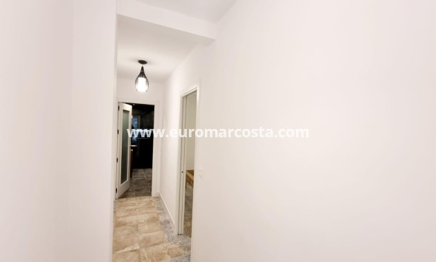 Objekte zum Wiederverkauf - Wohnung - Torrevieja - TORREVIEJA
