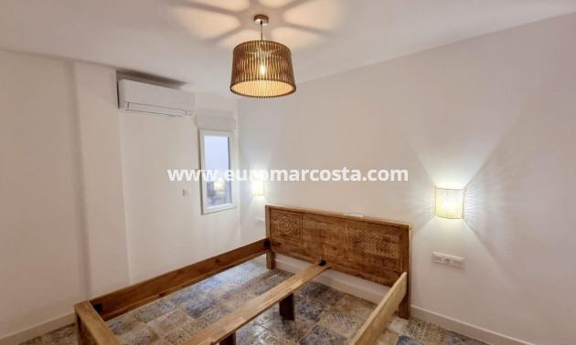Objekte zum Wiederverkauf - Wohnung - Torrevieja - TORREVIEJA