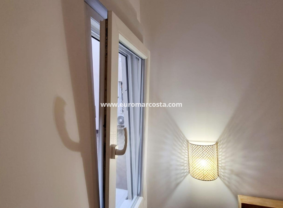 Objekte zum Wiederverkauf - Wohnung - Torrevieja - TORREVIEJA