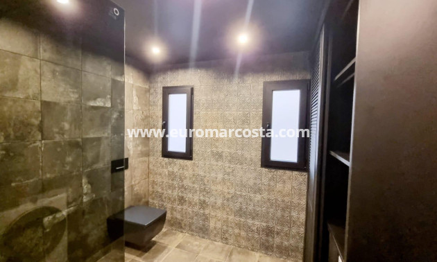 Objekte zum Wiederverkauf - Wohnung - Torrevieja - TORREVIEJA