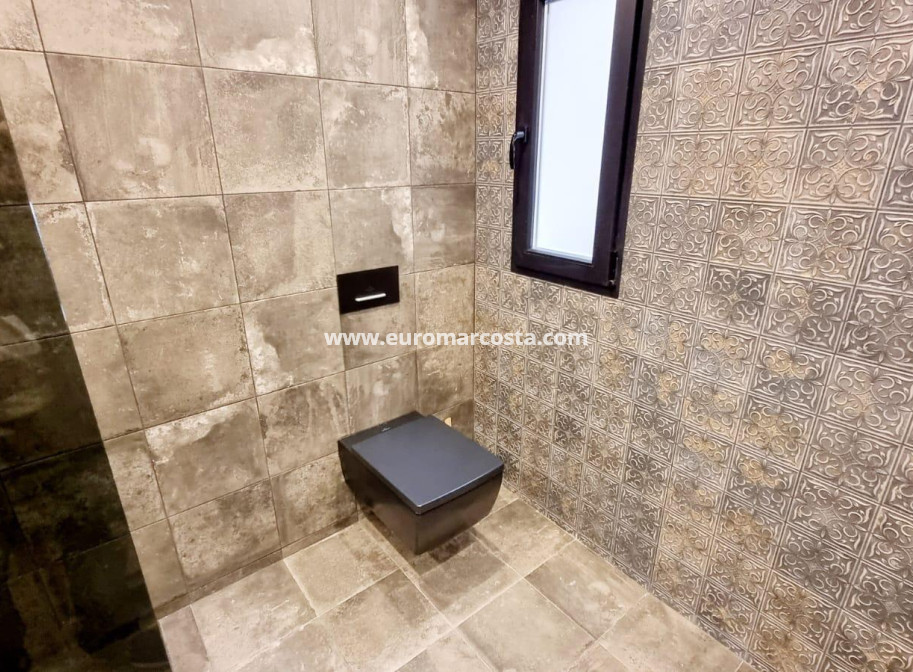 Objekte zum Wiederverkauf - Wohnung - Torrevieja - TORREVIEJA