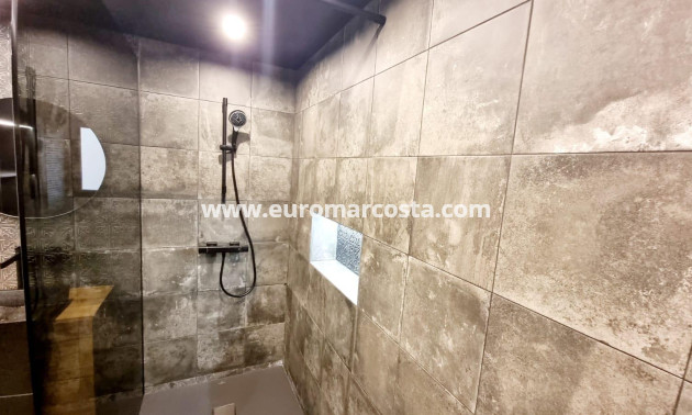 Objekte zum Wiederverkauf - Wohnung - Torrevieja - TORREVIEJA