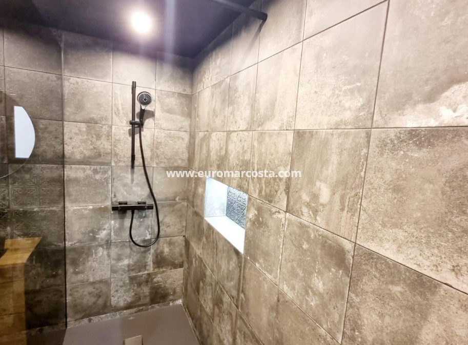 Objekte zum Wiederverkauf - Wohnung - Torrevieja - TORREVIEJA