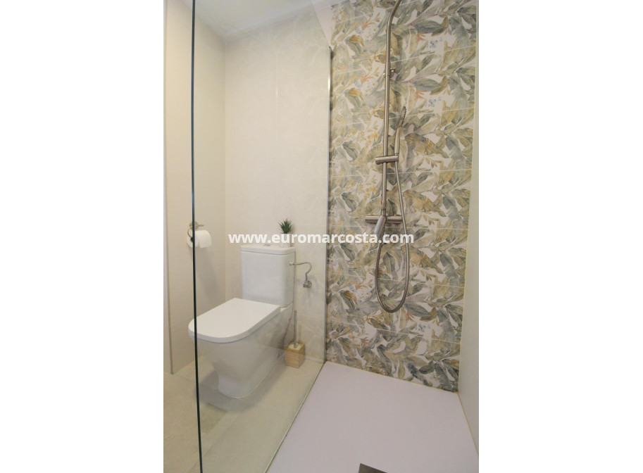 Sale - Apartment / flat - Torrevieja - TORREVIEJA