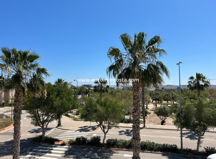 Sale - Villa - Guardamar del Segura - Urbanizaciones