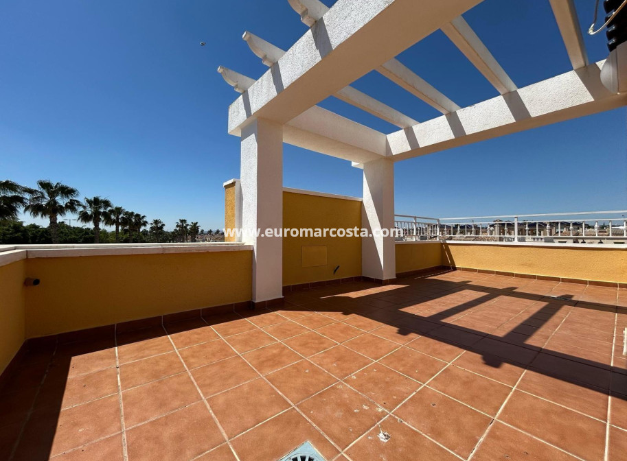 Sale - Villa - Guardamar del Segura - Urbanizaciones