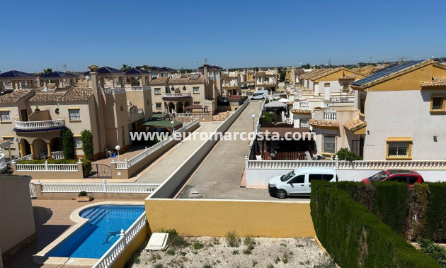 Sale - Villa - Guardamar del Segura - Urbanizaciones