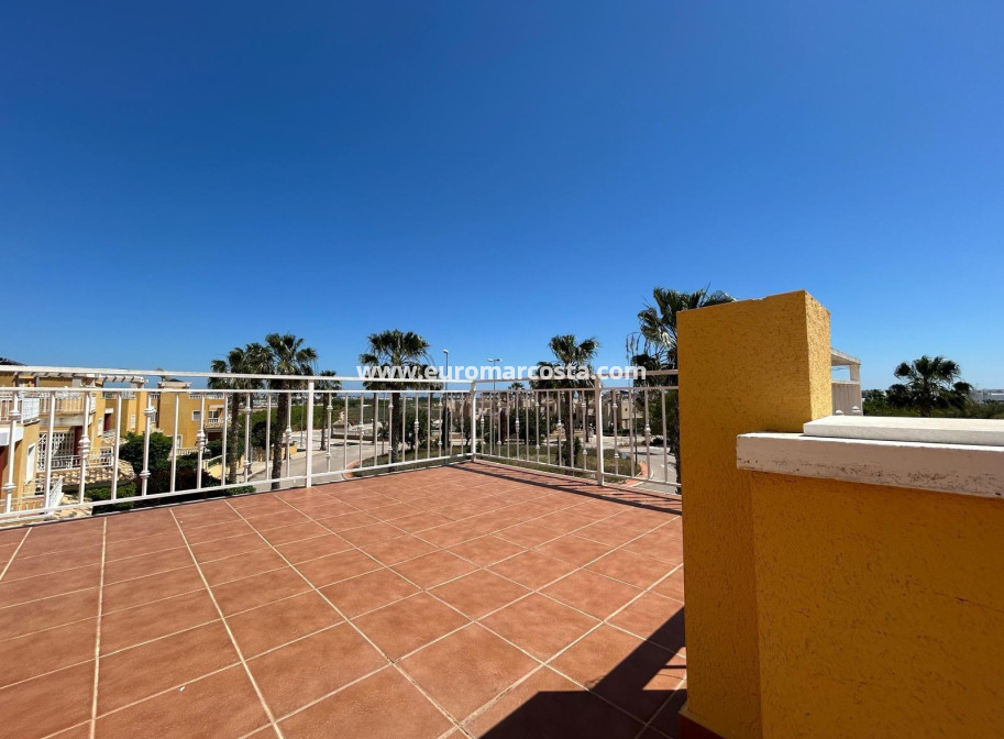 Sale - Villa - Guardamar del Segura - Urbanizaciones