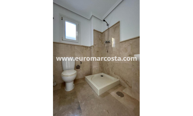Sale - Villa - Guardamar del Segura - Urbanizaciones