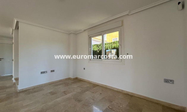 Sale - Villa - Guardamar del Segura - Urbanizaciones