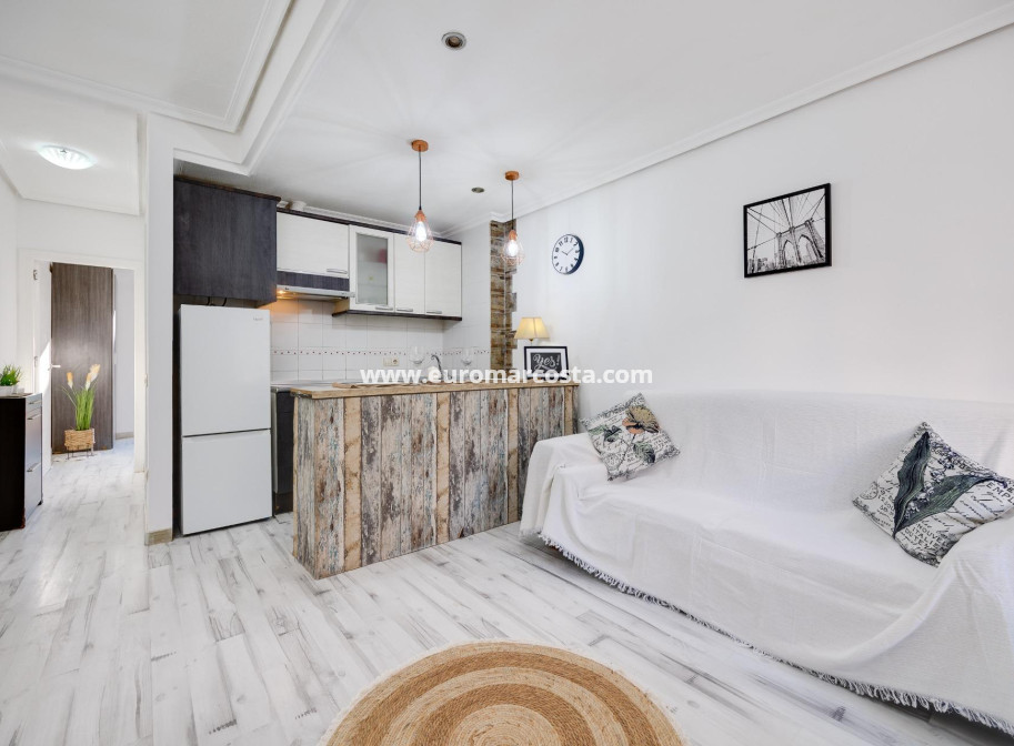 Objekte zum Wiederverkauf - Bungalow - Torrevieja - TORREVIEJA