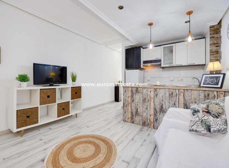 Objekte zum Wiederverkauf - Bungalow - Torrevieja - TORREVIEJA