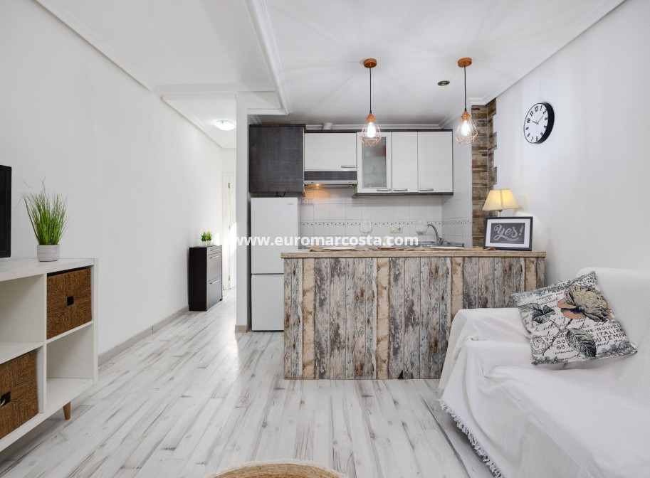 Objekte zum Wiederverkauf - Bungalow - Torrevieja - TORREVIEJA