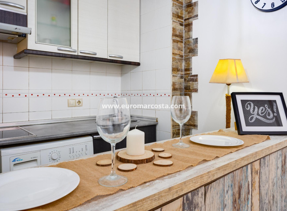 Objekte zum Wiederverkauf - Bungalow - Torrevieja - TORREVIEJA