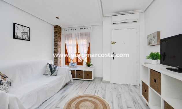 Objekte zum Wiederverkauf - Bungalow - Torrevieja - TORREVIEJA