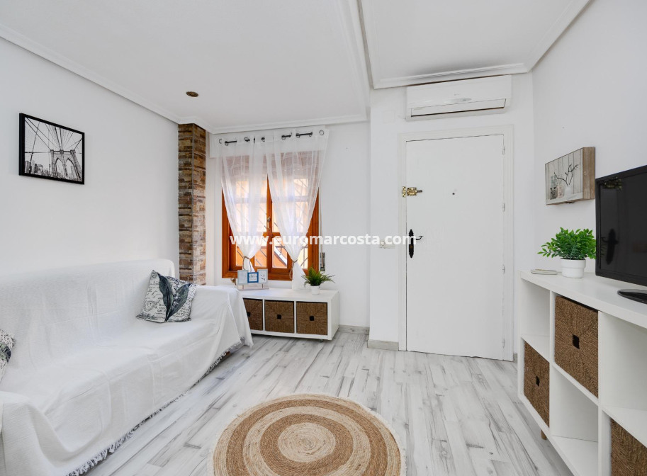 Objekte zum Wiederverkauf - Bungalow - Torrevieja - TORREVIEJA