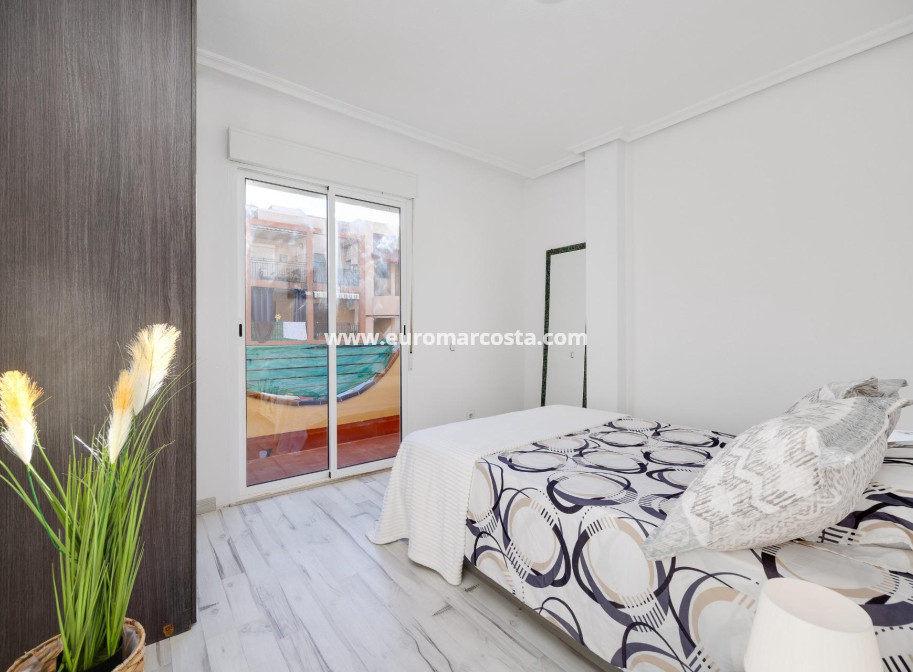 Objekte zum Wiederverkauf - Bungalow - Torrevieja - TORREVIEJA