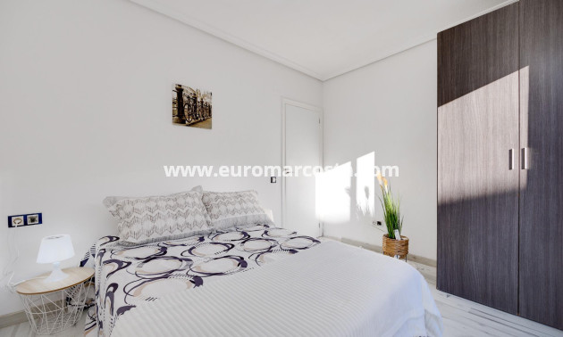 Objekte zum Wiederverkauf - Bungalow - Torrevieja - TORREVIEJA