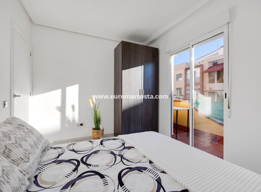 Objekte zum Wiederverkauf - Bungalow - Torrevieja - TORREVIEJA
