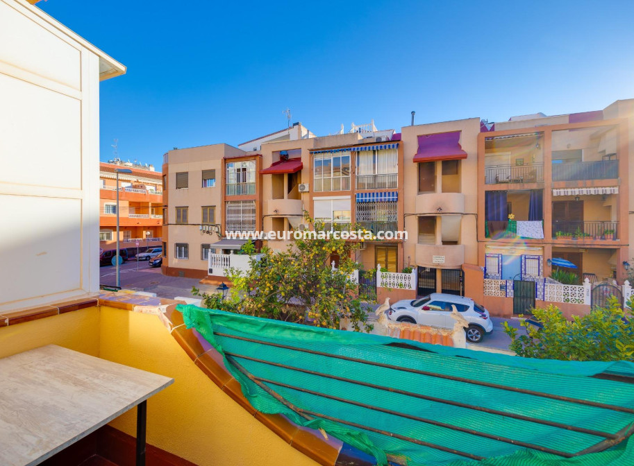 Objekte zum Wiederverkauf - Bungalow - Torrevieja - TORREVIEJA