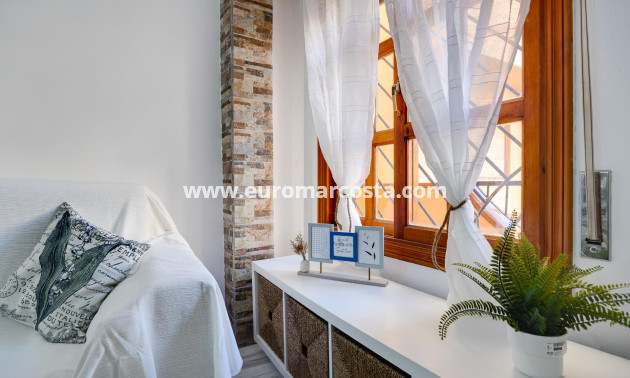 Objekte zum Wiederverkauf - Bungalow - Torrevieja - TORREVIEJA
