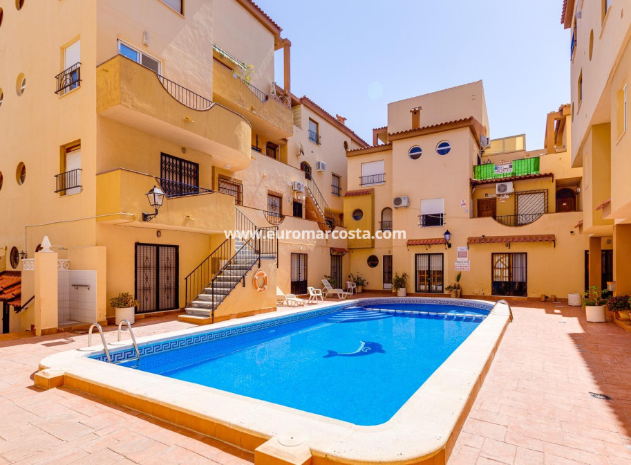 Objekte zum Wiederverkauf - Bungalow - Torrevieja - TORREVIEJA