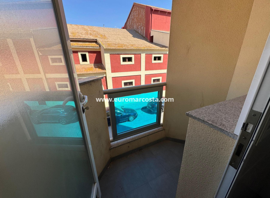 Objekte zum Wiederverkauf - Wohnung - Almoradi - Centro urbano 2