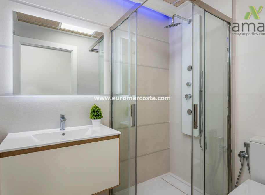 Objekte zum Wiederverkauf - Bungalow - Torrevieja - Orihuela Costa