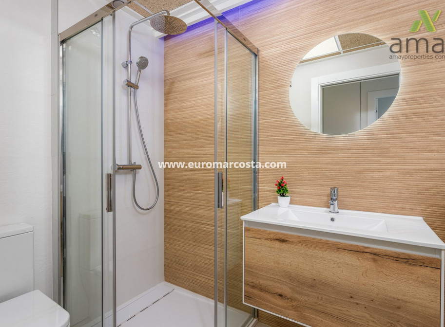 Objekte zum Wiederverkauf - Bungalow - Torrevieja - Orihuela Costa
