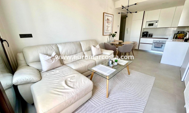 Objekte zum Wiederverkauf - Bungalow - Torrevieja - Orihuela Costa