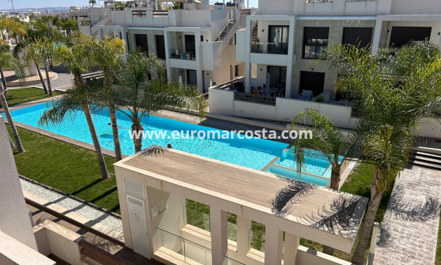 Objekte zum Wiederverkauf - Bungalow - Torrevieja - Orihuela Costa