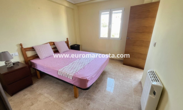 Sale - Apartment / flat - La Mata