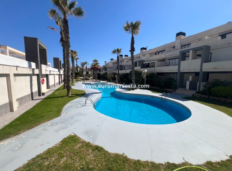 Sale - Apartment / flat - La Mata