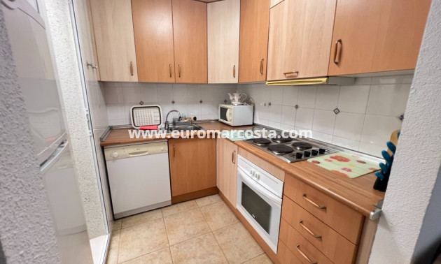 Objekte zum Wiederverkauf - Stadthaus - Torrevieja - Aguas nuevas 2