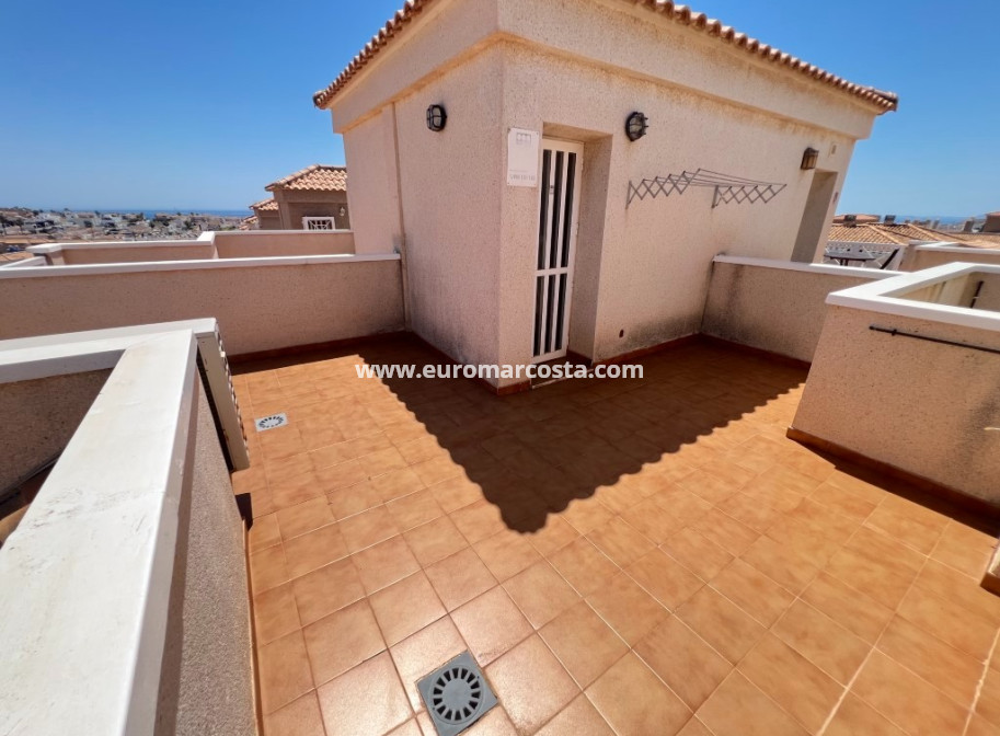 Objekte zum Wiederverkauf - Stadthaus - Torrevieja - Aguas nuevas 2